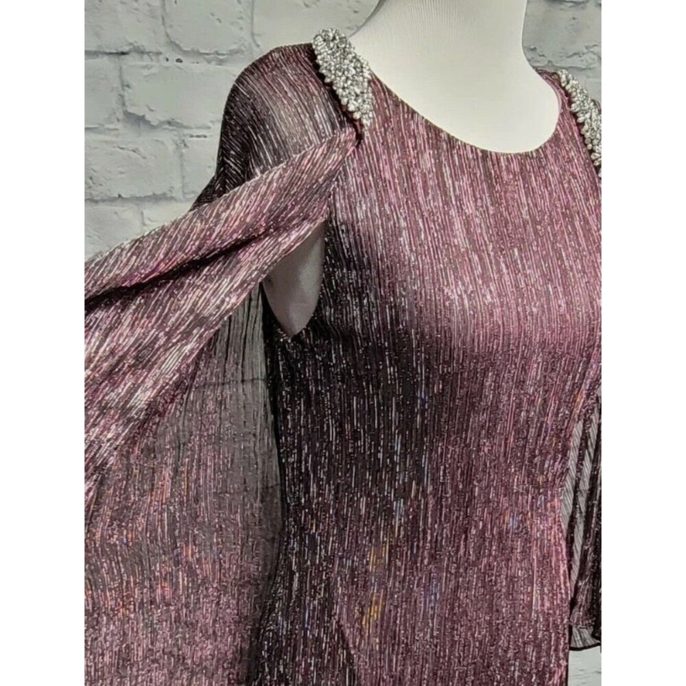 New Plus Size Plum Metallic Cape-Sleeve Dress - Picture 4 of 8